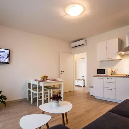 With Terrace And Parking Apartamento