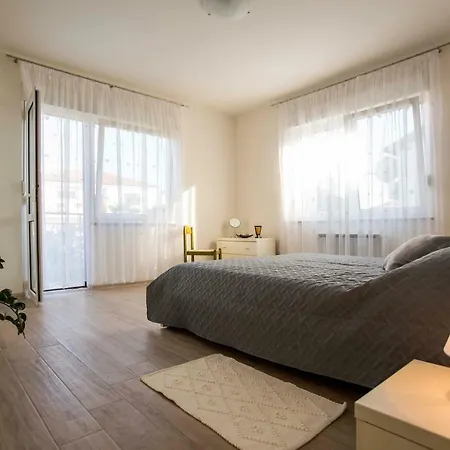 Apartment With Terrace And Parking