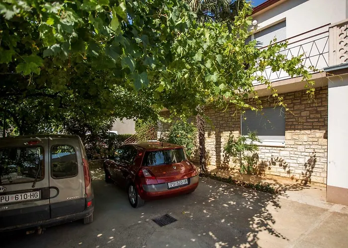 With Terrace And Parking Apartament Rovinj