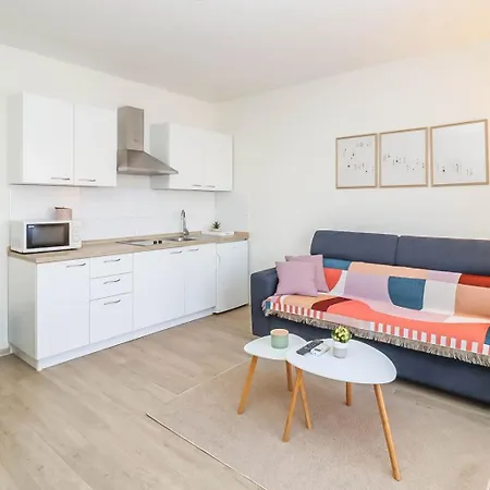 Apartmán With Terrace And Parking